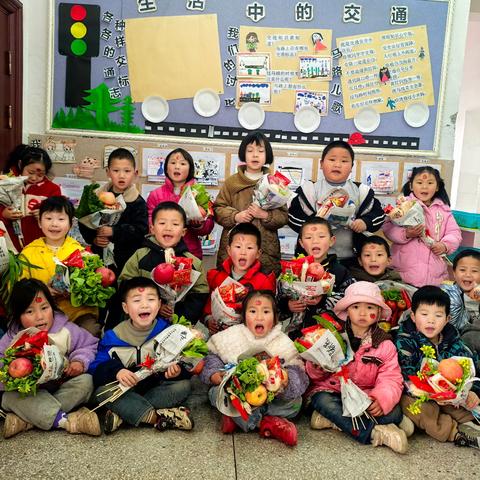 “果蔬创意 情献女神”---李树中心幼儿园三八妇女节主题活动