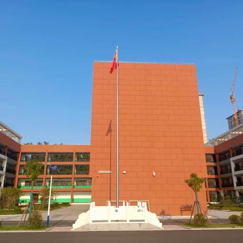 同心争创卫生县城，携手共建美好校园——叶县实验小学分校（六小）开展全体师生卫生大扫除