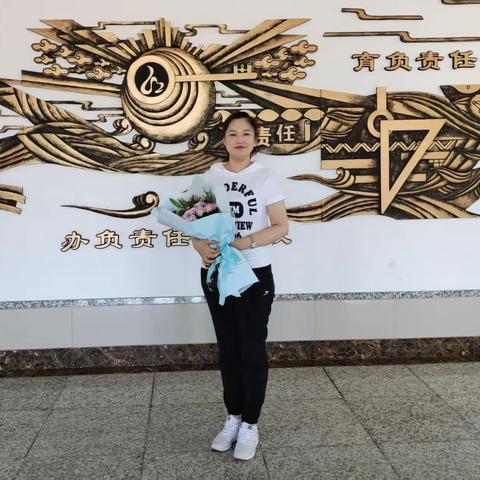 【海林二中•工会】 “扬正气 强师风 树典范 做人民满意的教师” ——海林市第二中学 2025年度十月份月度人物评选