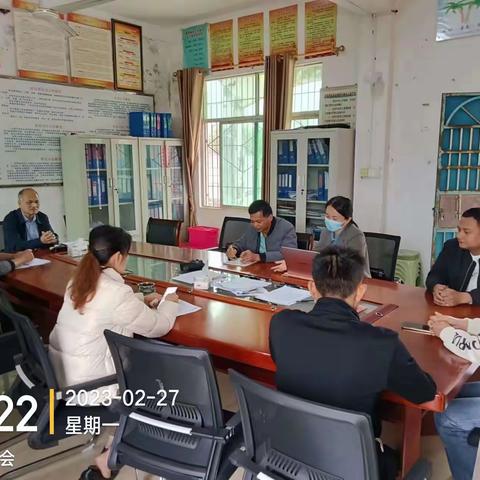 戴婷娟律师在和正村委会开展《农村土地承包法》法治讲座