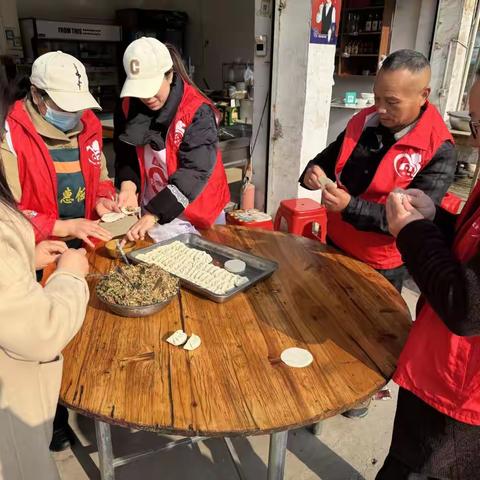 【我们的节日·元旦】热饺迎元旦 共叙大树情