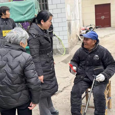 【我们的节日·春节】新春送暖 情满大树村
