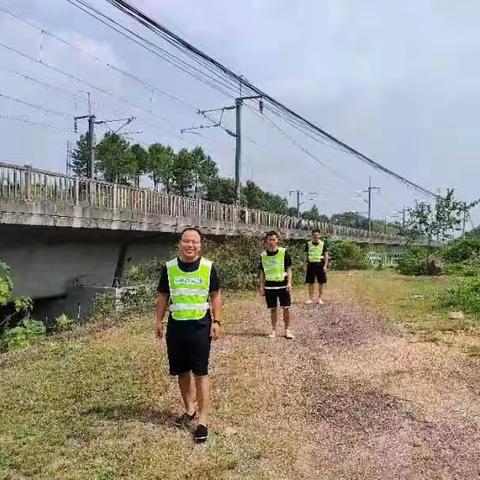 平安假期   我们在一线