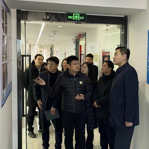 济南市商务局到鼎峰中心重点企业调研