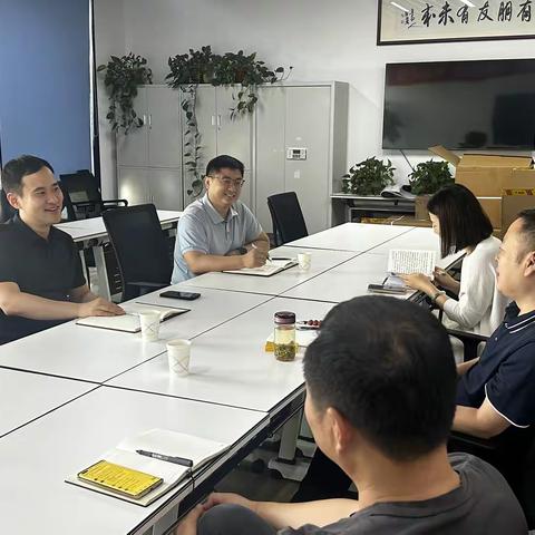 甸柳新村街道深入走访调研辖区企业