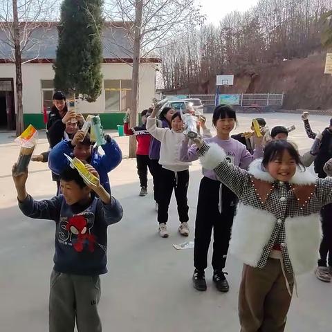 阳春三月，雷锋精神散芬芳 ——记施秀琴老师爱的足迹