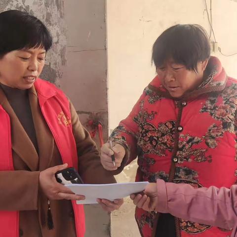 张湾社区开展扫黑除恶宣传活动
