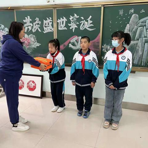 “益”起关爱 “折翼天使”