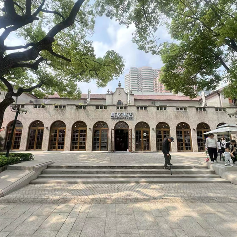 2025年7月上海鸟屋书店走园