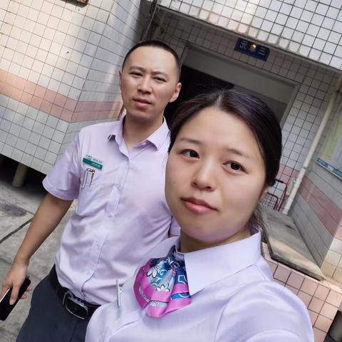 上门服务暖人心 不畏酷暑见真情