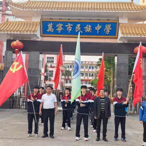 清明祭英烈，传承正当时—万宁市民族中学开展清明祭扫活动