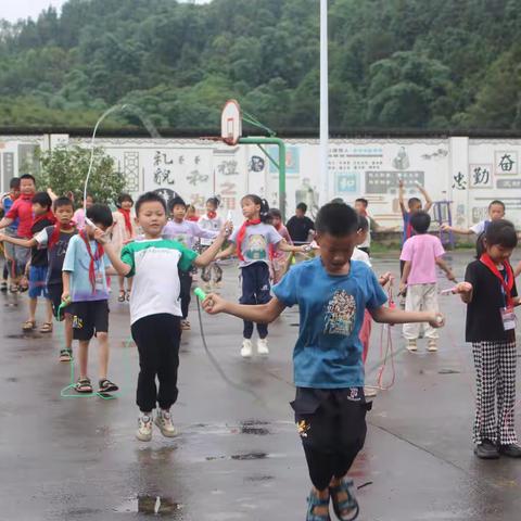 “跳出健康，跳出快乐”——平南县大鹏镇小学学区第二届跳绳展评活动