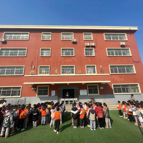 展望新学期 筑梦向未来——兴隆庄街道中心小学小疃校区2023年春季开学典礼暨表彰大会