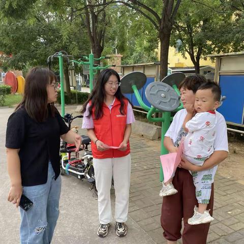 【平阴】锦水街道玫瑰苑社区：城管法律进社区 普法宣传零距离