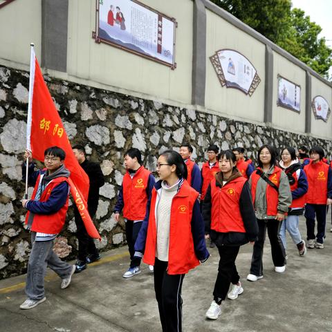 邵阳市第一中学2203班学习雷锋志愿服务活动纪实