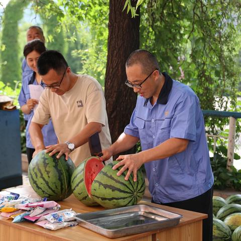 桃选厂团委开展 “送清凉、战酷暑、保平安、促生产”活动