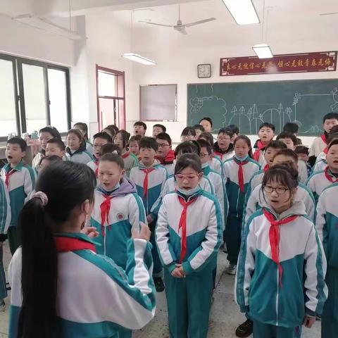 “学习雷锋精神，传唱红色经典”——沛县泗水小学五年级组学雷锋红歌传唱活动
