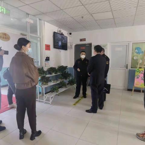 “食”字路口 安全为伴—阿合奇县第三幼儿园迎接食品安全检查