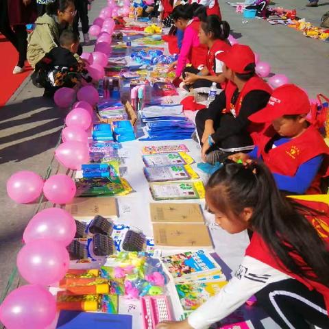 “青心小掌柜，义卖暖百村”——青少年公益跳蚤市场暨便民宣传行动