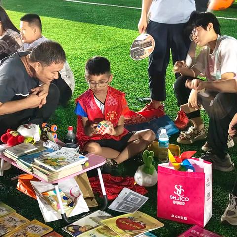 “青心小掌柜，义卖暖百村”活动纪实：爱心涌动，温暖传递