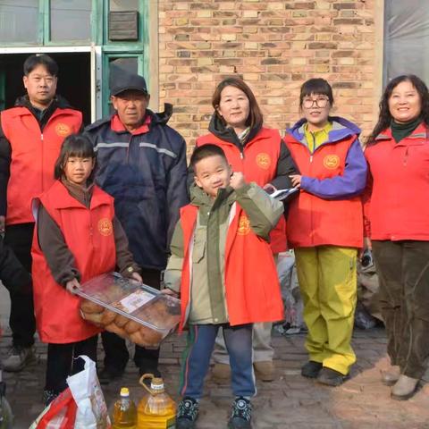 暖冬传温情，元旦送安康｜青县义工协会走访苗庄子村，让爱照亮寒冬