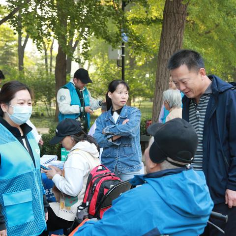 慧美庆重阳 敬老情意浓	——八里庄街道敬老月开展系列主题活动