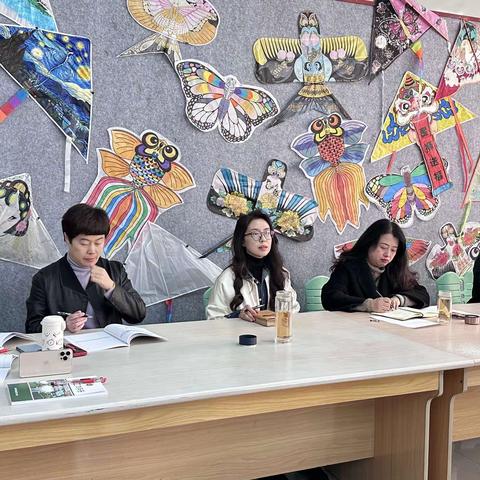 “值”此青绿，“研”期花开——滨城区第六中学美术组教研活动
