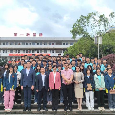 立报国志，做栋梁材——宜章六中开展国防教育大讲座