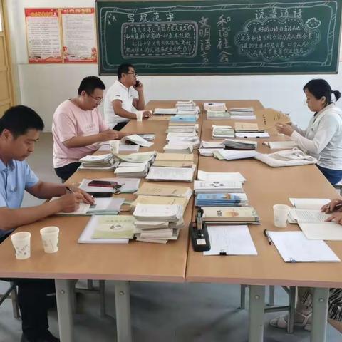 立足常规抓教学，严勤细实促规范—刘集镇中心小学开展业务检查