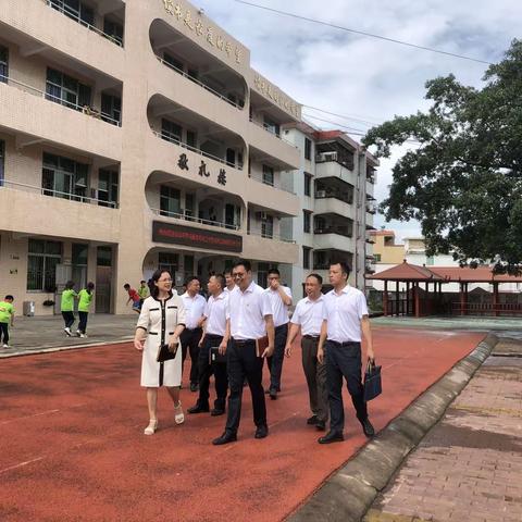 聚焦新课标    践行新课堂——阳山县第一小学体育课题组赴兄弟学校交流学习