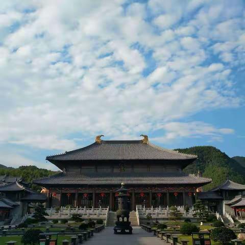 雪窦寺——弥勒佛道场