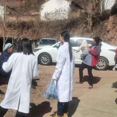 [“三抓三促”行动进行中]做实事保健康 车拉乡卫生院进村入户开展公卫随访活动