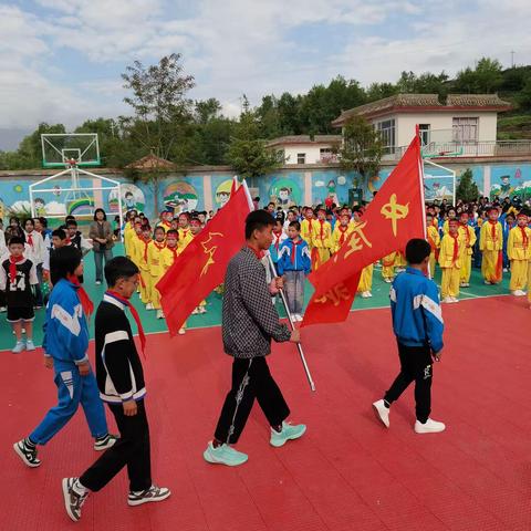 【学习二十大      奋进新征程      争做好队员】  中庄小学开展庆六一活动暨校园艺术节