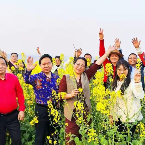 赏花寻幽，听佛养心