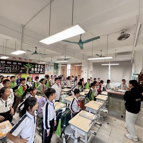 趣味课堂展风采，评课研讨促提升