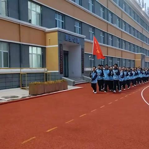 八年级223班日常状态