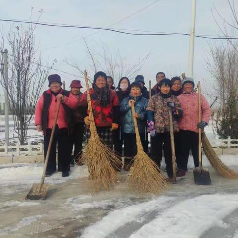 青年党员李绍香，扫雪除冰暖人心