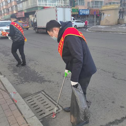 鹤岗市区农信社开展“雷锋精神我传承  青春闪耀新时代”志愿服务活动。