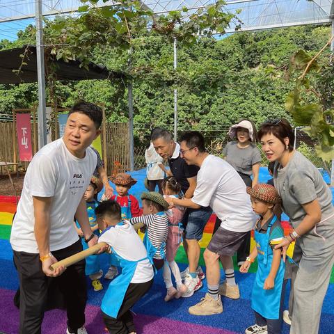 波幼小二班户外亲子秋游活动花絮