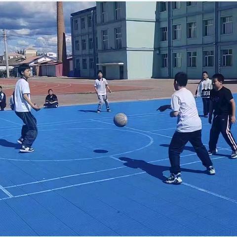 “乐享运动   喜迎亚冬”素质拓展活动