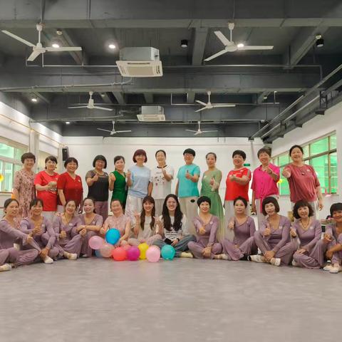 永康市东城街道许码头社区老年学堂舞蹈班联欢会