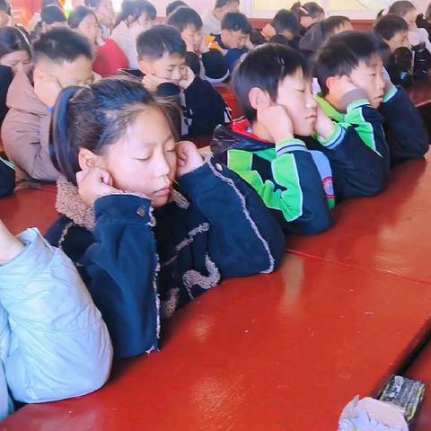 记录点滴生活——新世纪小学六年级奋进班