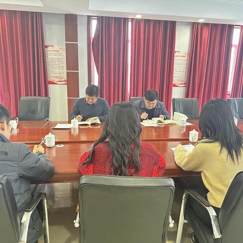 喇嘛湾镇召开青年干部交流座谈会