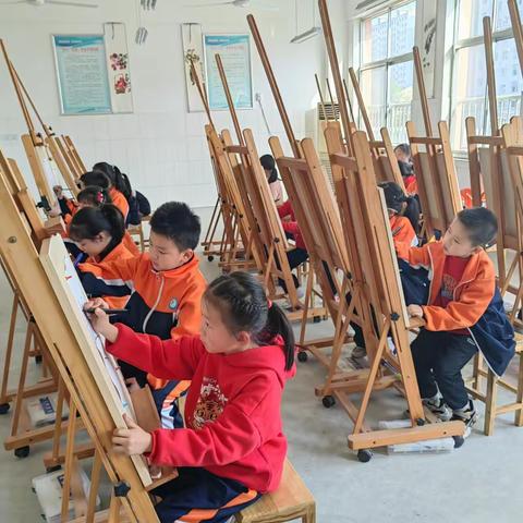 “与美同行 快乐绘画”——平邑街道第二小学柳芽绘画社团