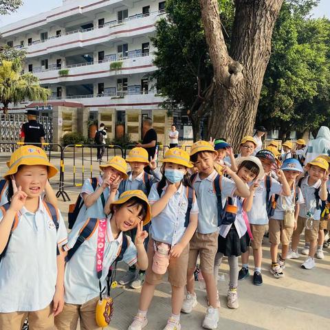 双向衔接，探秘小学 —东华大二班参观小学活动