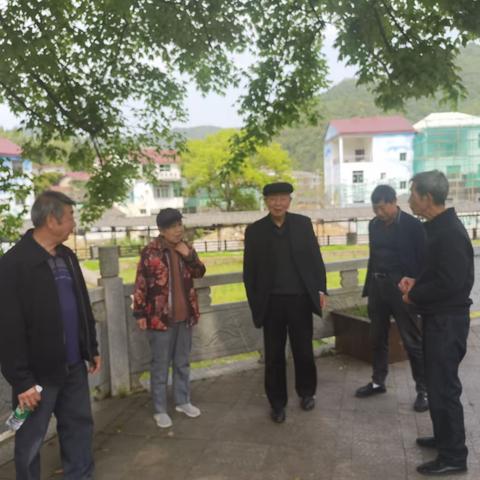 追寻红色记忆，传承荷塘精神 --上饶市关工委主任（原乐平县委书记）刘卫华一行前往荷塘参观学习