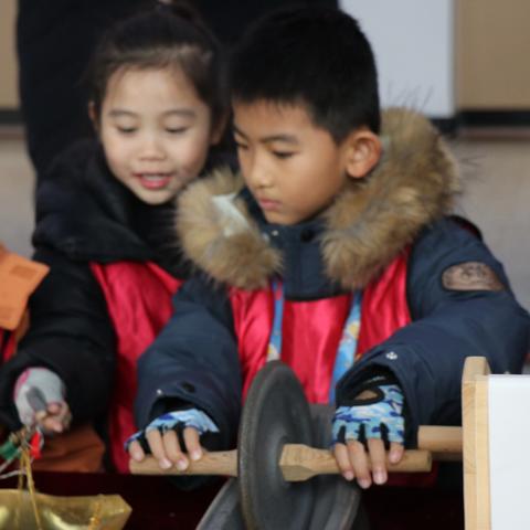 【全环境育人】行走的小青藤--垦利区新兴幼儿园社会实践活动之走进中医院