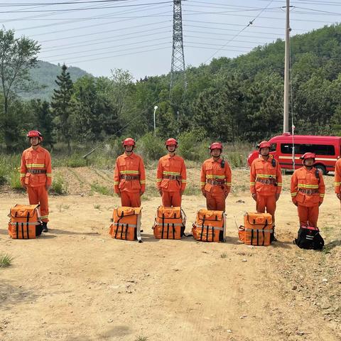 高区：以练为战丨高区森林消防中队开展山地水泵架设与撤收实战化训练