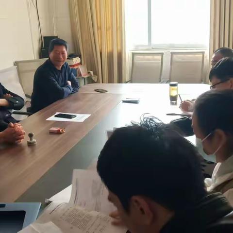 筑牢安全防线   护航实验教学 ----南沙河镇房村小学迎接实验室安全互查活动