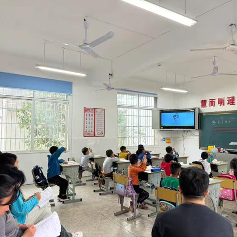 “新”光熠熠，芳华初绽——记九江小学新教师展示课教研活动